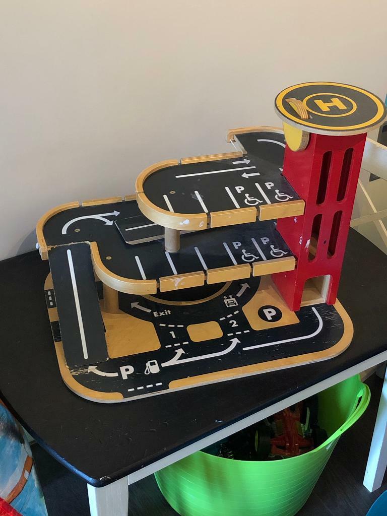 early learning centre wooden garage